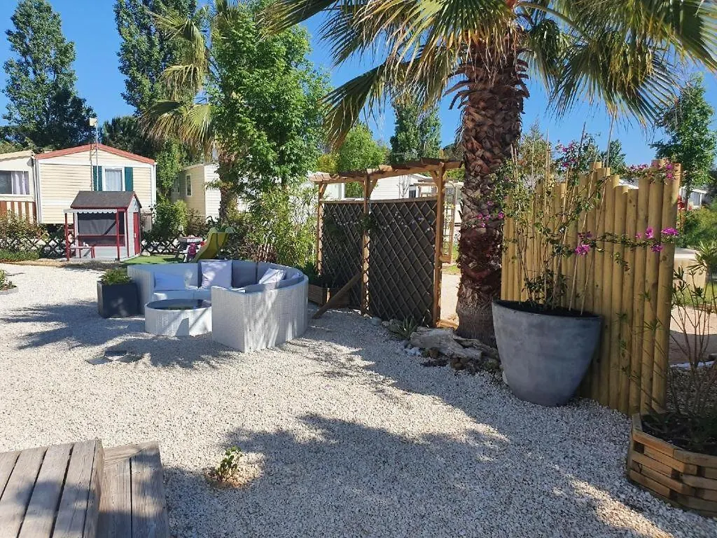 Mobil Home, Jacuzzi, Velos, Barbecue Et Mer Et Plage A 300M Hyères 0*,