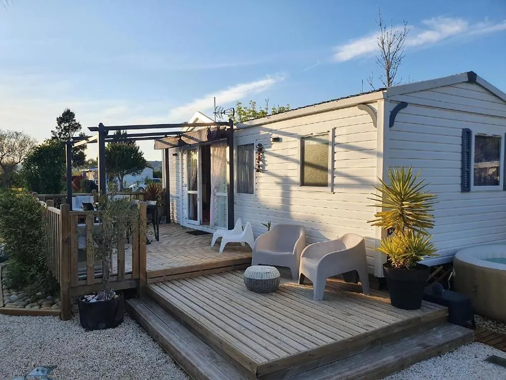 Mobil Home, Jacuzzi, Velos, Barbecue Et Mer Et Plage A 300M Hyères Campeggio